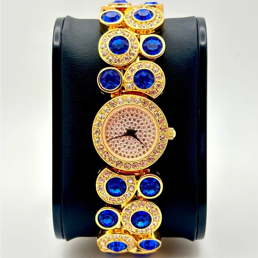Suzanne Somers watch gold tone, 22mm size case, 7in size wrist bracelet.